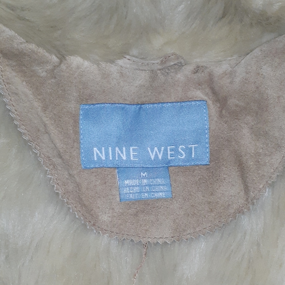 Jacket - Picture 3 of 8